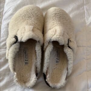 Papillio Birkenstock  women’s shearling clogs
